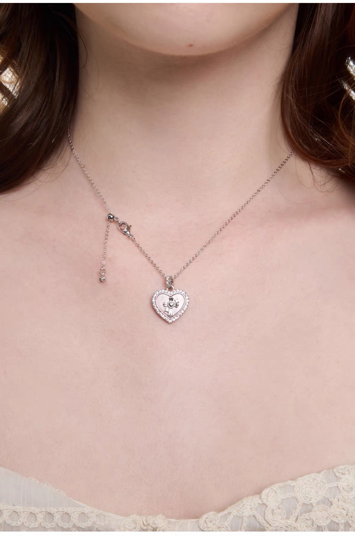 cross center point Heart necklace HR1034