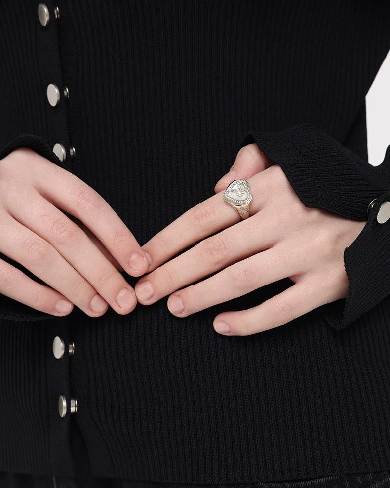 silver white peral ring HR1016