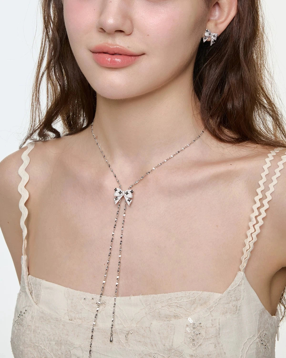 ribbon black core necklace HR1040